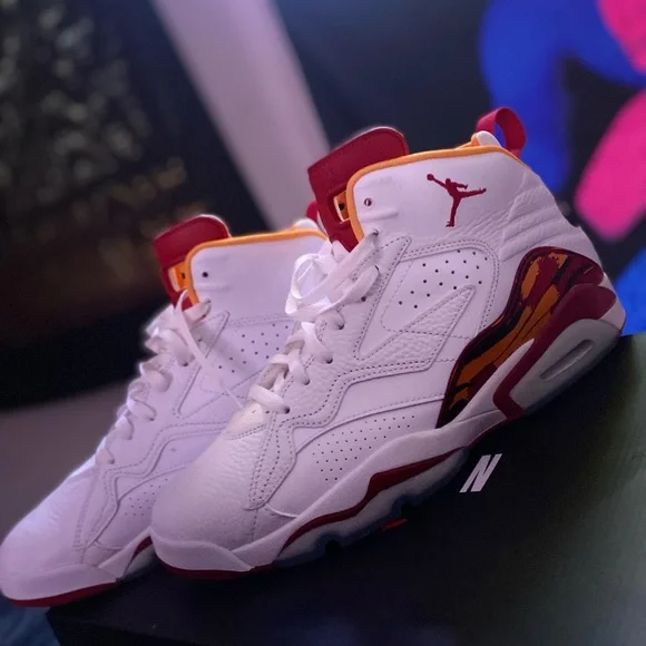 JORDAN AN MVP - Picture 4 of 11